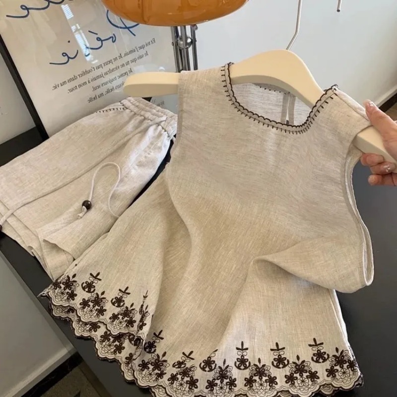Simple Old Money Style Cotton  - Embroidery Class ulasan dan harga